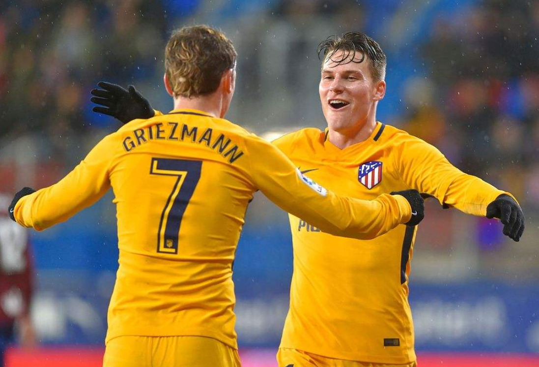 开云足球直播-里昂完胜波兰，德容高光表现